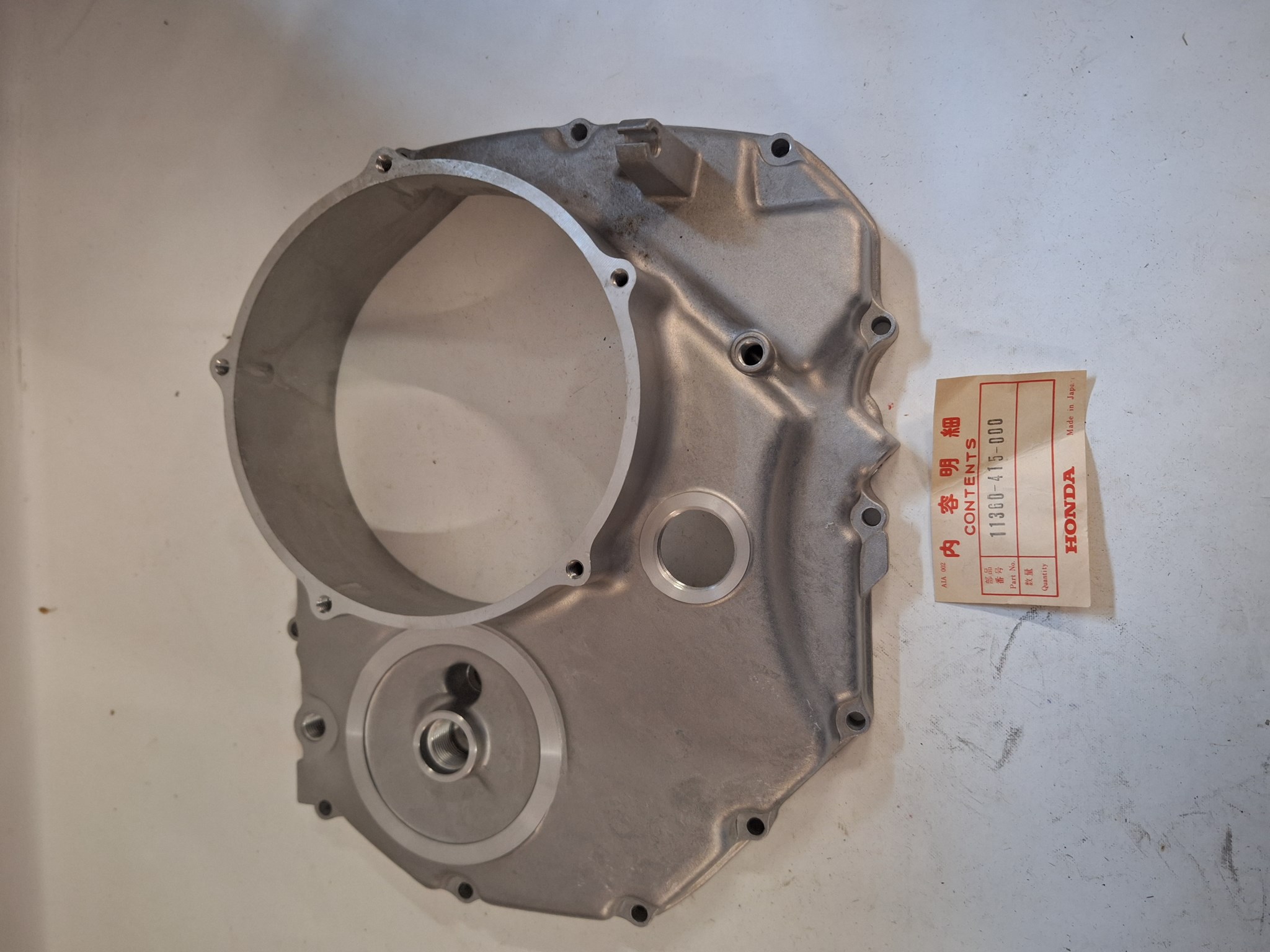 Picture of LINKE KURBELGEH. DECKEL  11360-415-000  CX 500